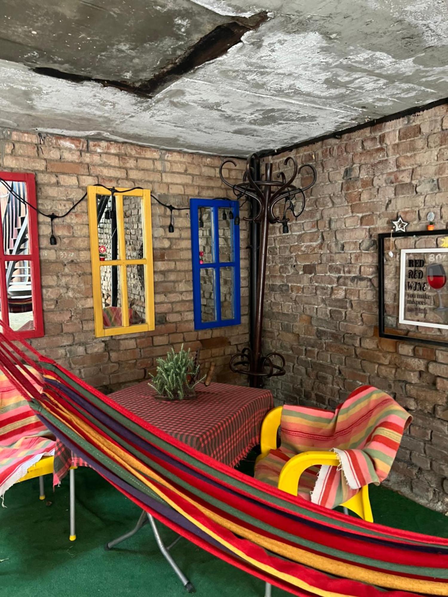 Hostel Nomad Tbilisi Exterior foto